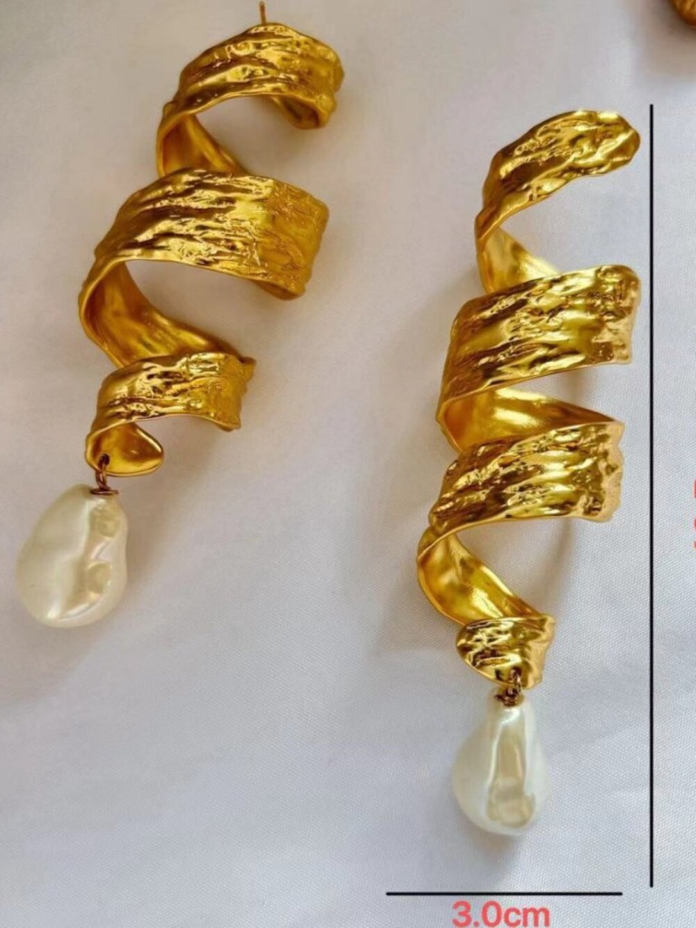 Schiaparelli Baroque Pearl Stud Earrings - Picture 4 of 5